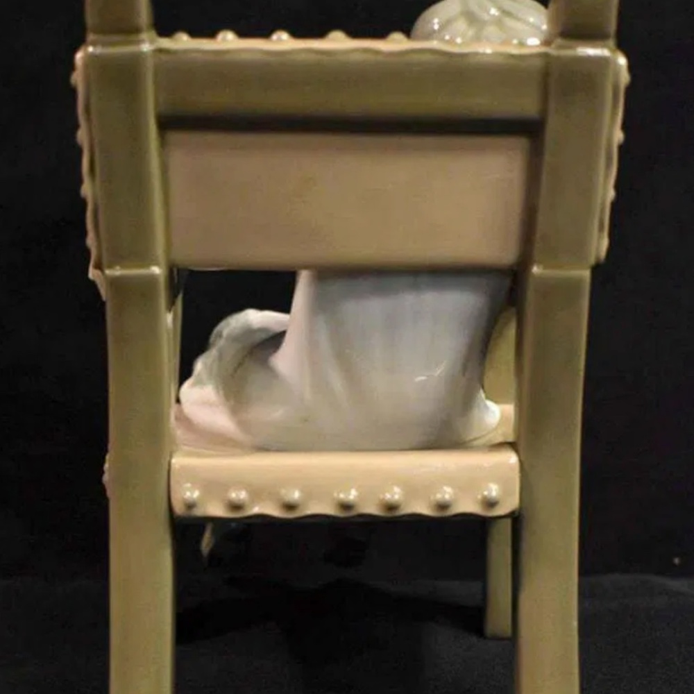 Lladro NAPPING Boy Chair Porcelain Figurine #5070 In Original Box - Picture 4 of 7